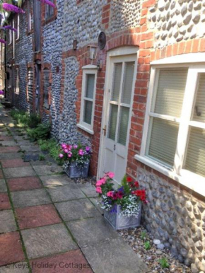 5 Museum Cottages
